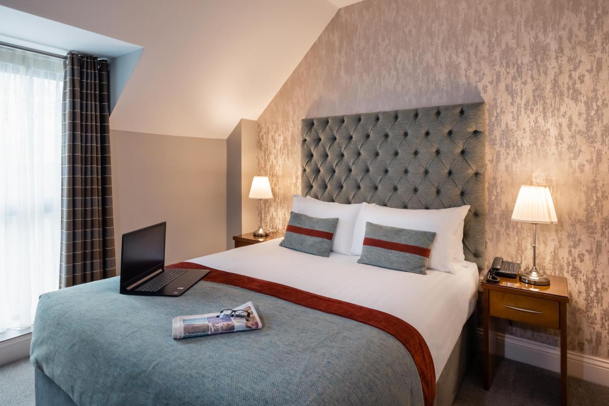 Raheen Woods Hotel Athenry Esterno foto