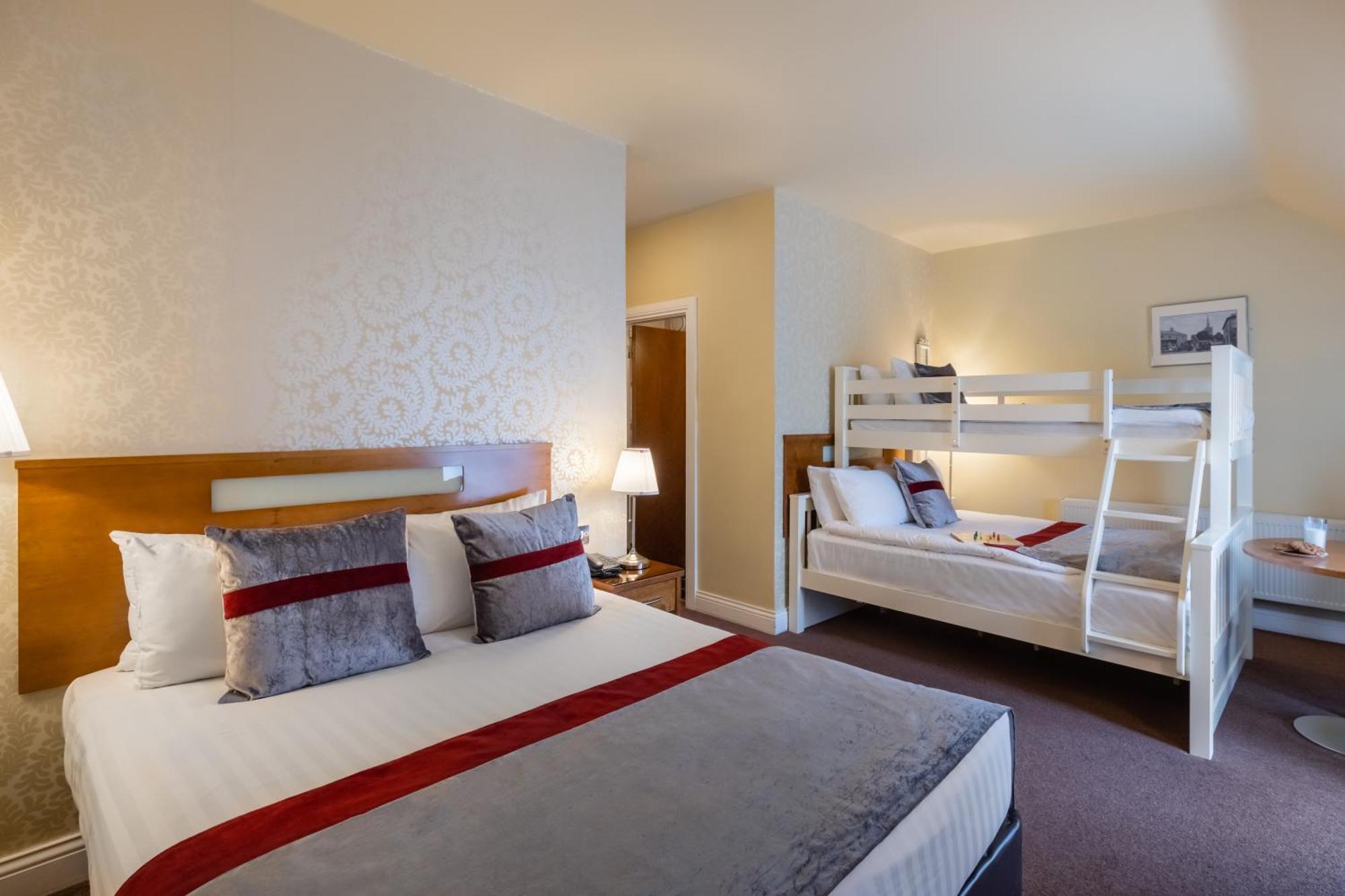 Raheen Woods Hotel Athenry Esterno foto