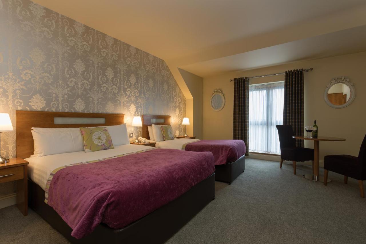 Raheen Woods Hotel Athenry Esterno foto