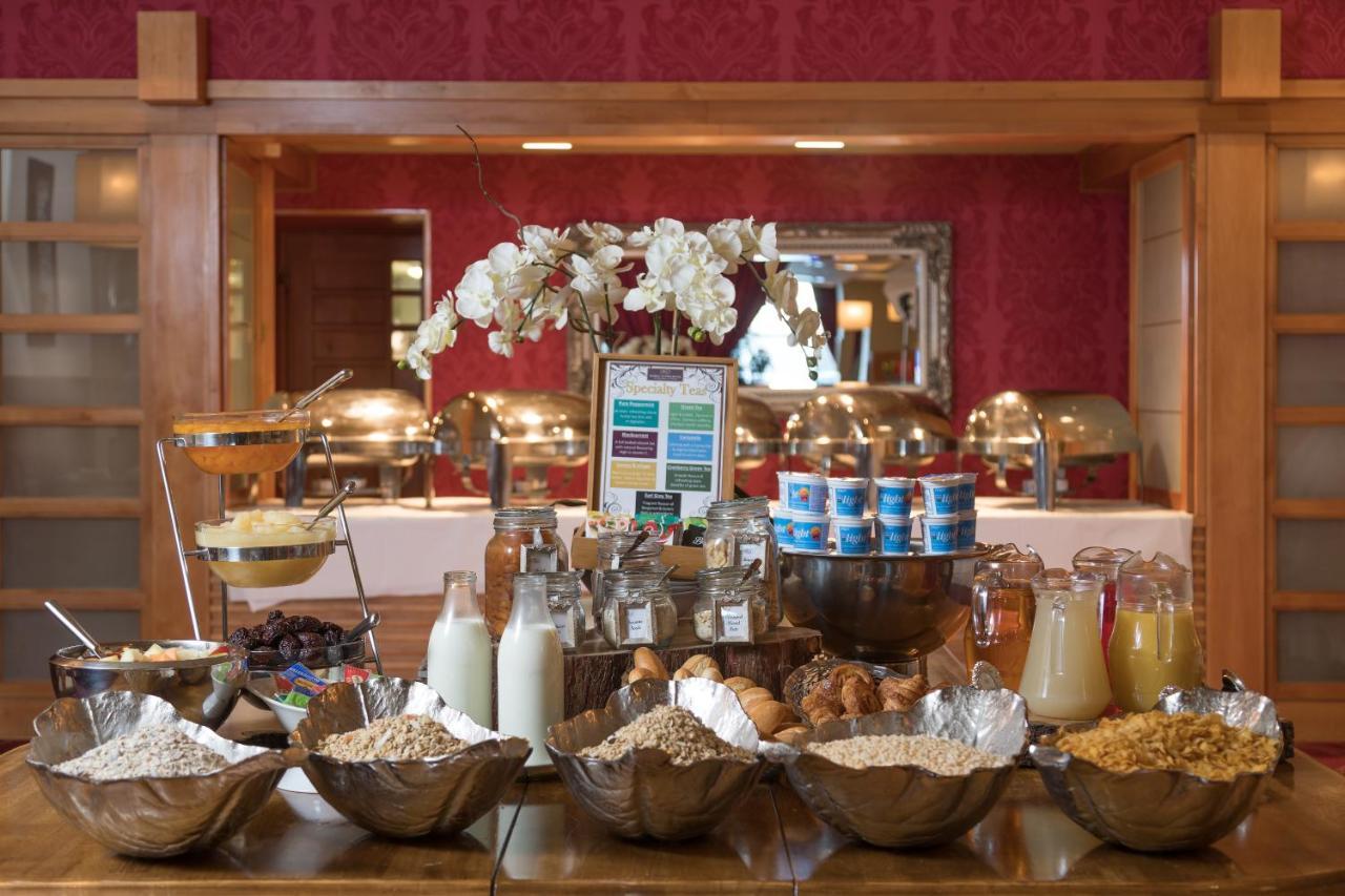 Raheen Woods Hotel Athenry Esterno foto